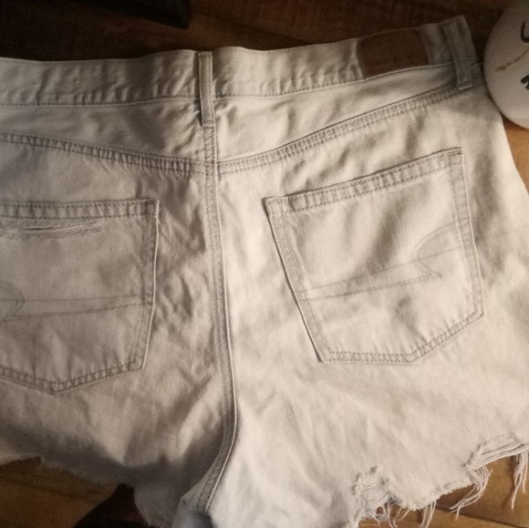 American Eagle shorts - Picture 2 of 4